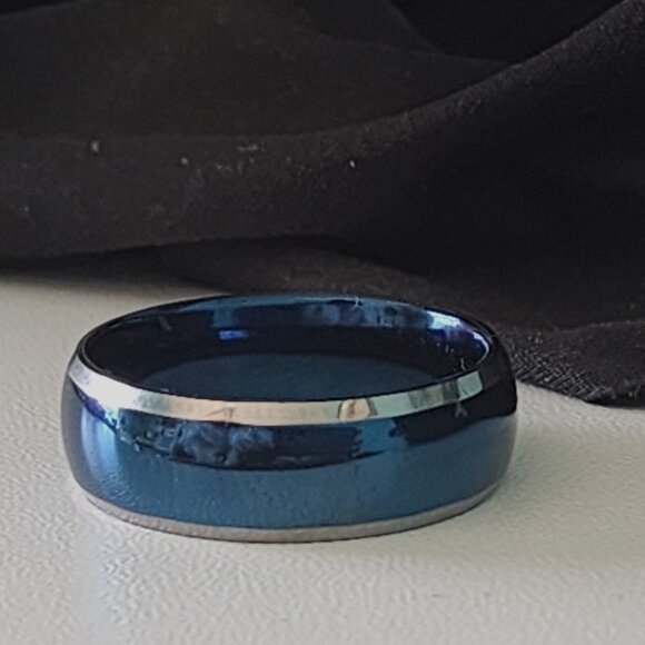 Tungsten Carbide Domed Wedding Band Sz 12-Beautiful Deep Blue & Silver-Like New! - Picture 9 of 12